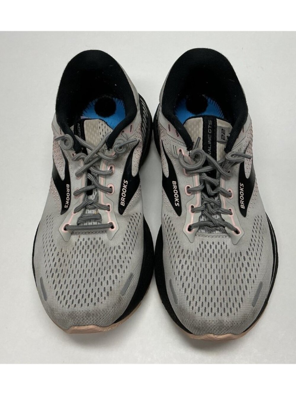 Brooks Adrenaline GTS 22 Running Shoes Women’s 7 Wide Gray Black Athletic